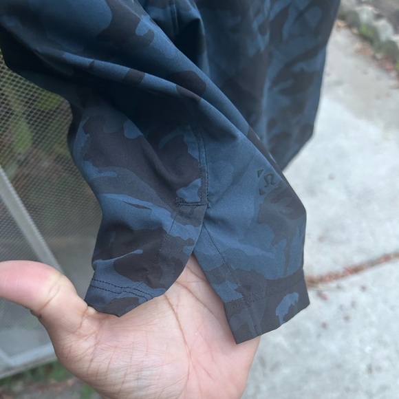 Lululemon Pace Breaker Shorts Mens Blue Black Camo Drawstring Camouflage Print - Picture 6 of 7